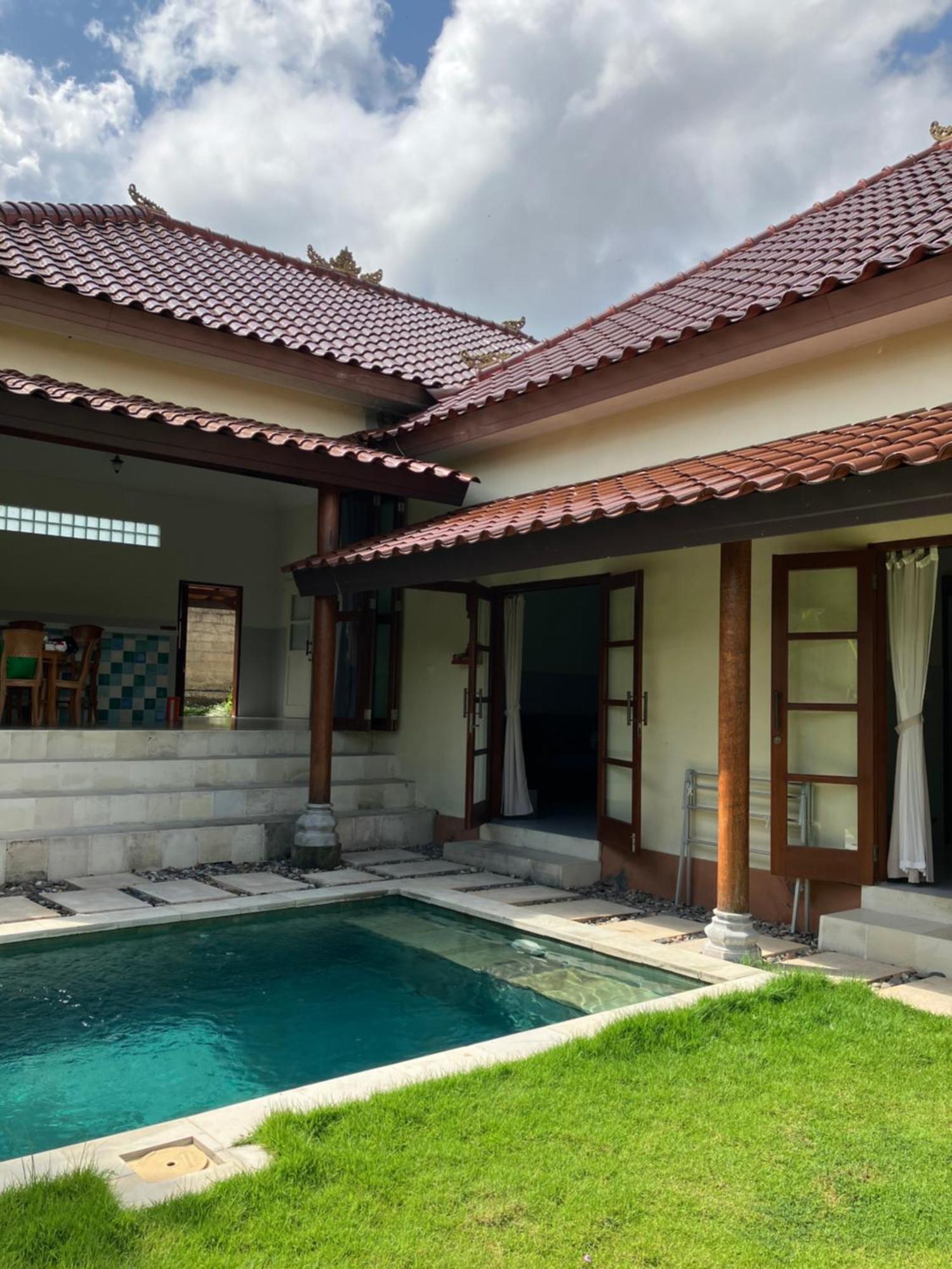 Villa Kelana 시데멘 외부 사진